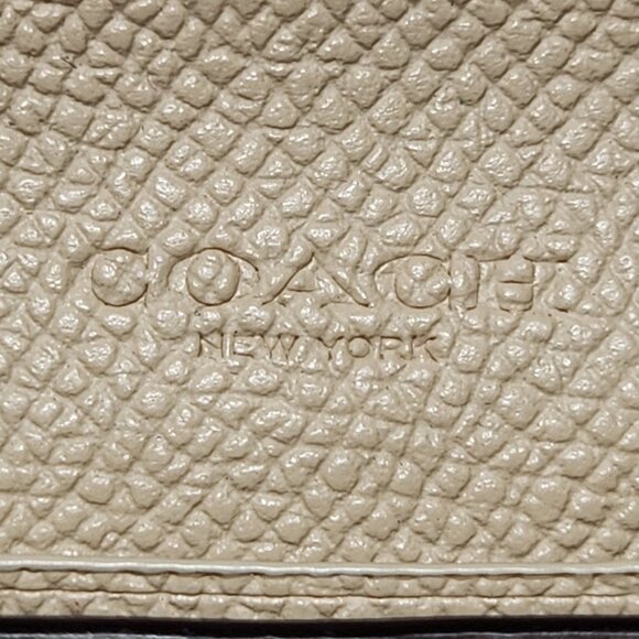 Authentic Coach Soft Croc Embossed Leather Wallet - PRICE IS FIRM - Picture 4 of 11
